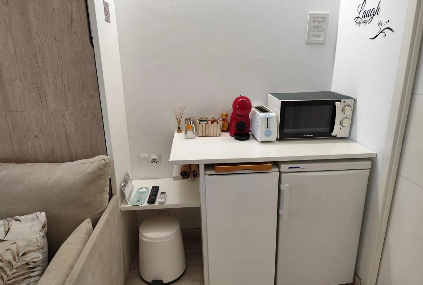 Dudi'S Peppers Apartment Malaga Homestay