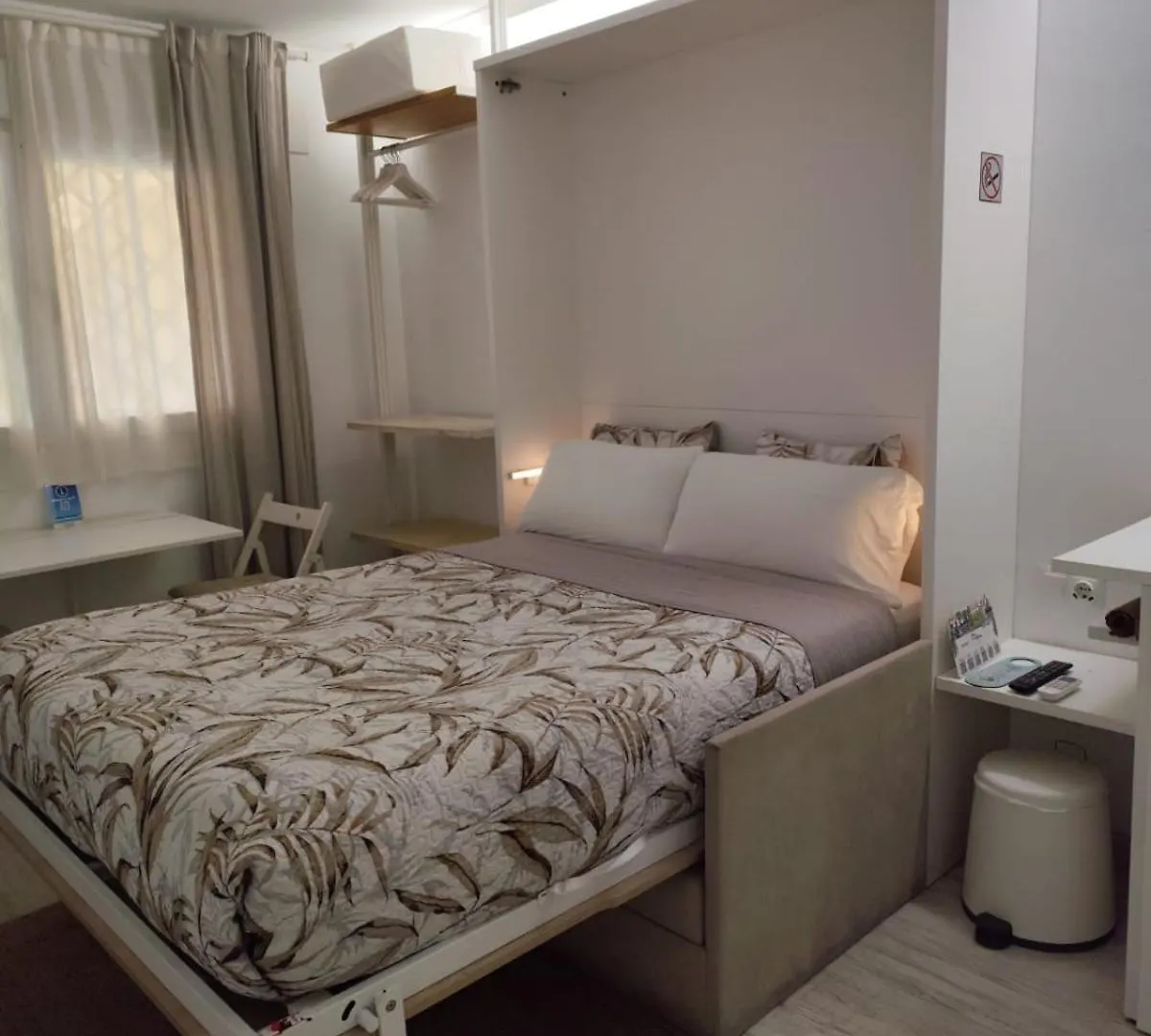 Homestay Dudi'S Peppers Apartment Malaga
